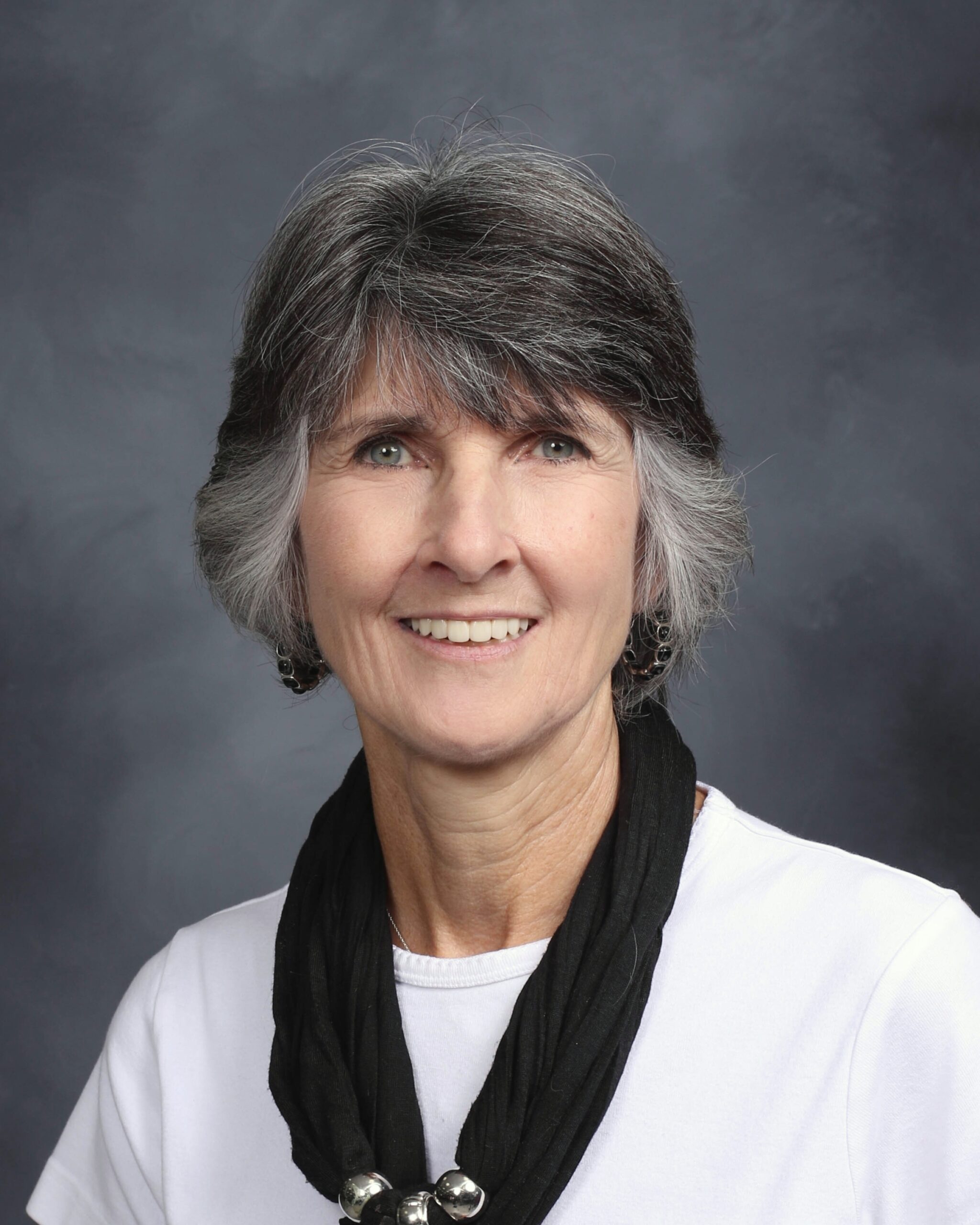 Lindquist Cindi scaled Leadership & Staff